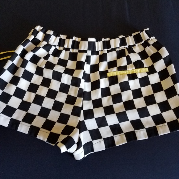 Zara Basic Checkered Short - Picture 2 of 5